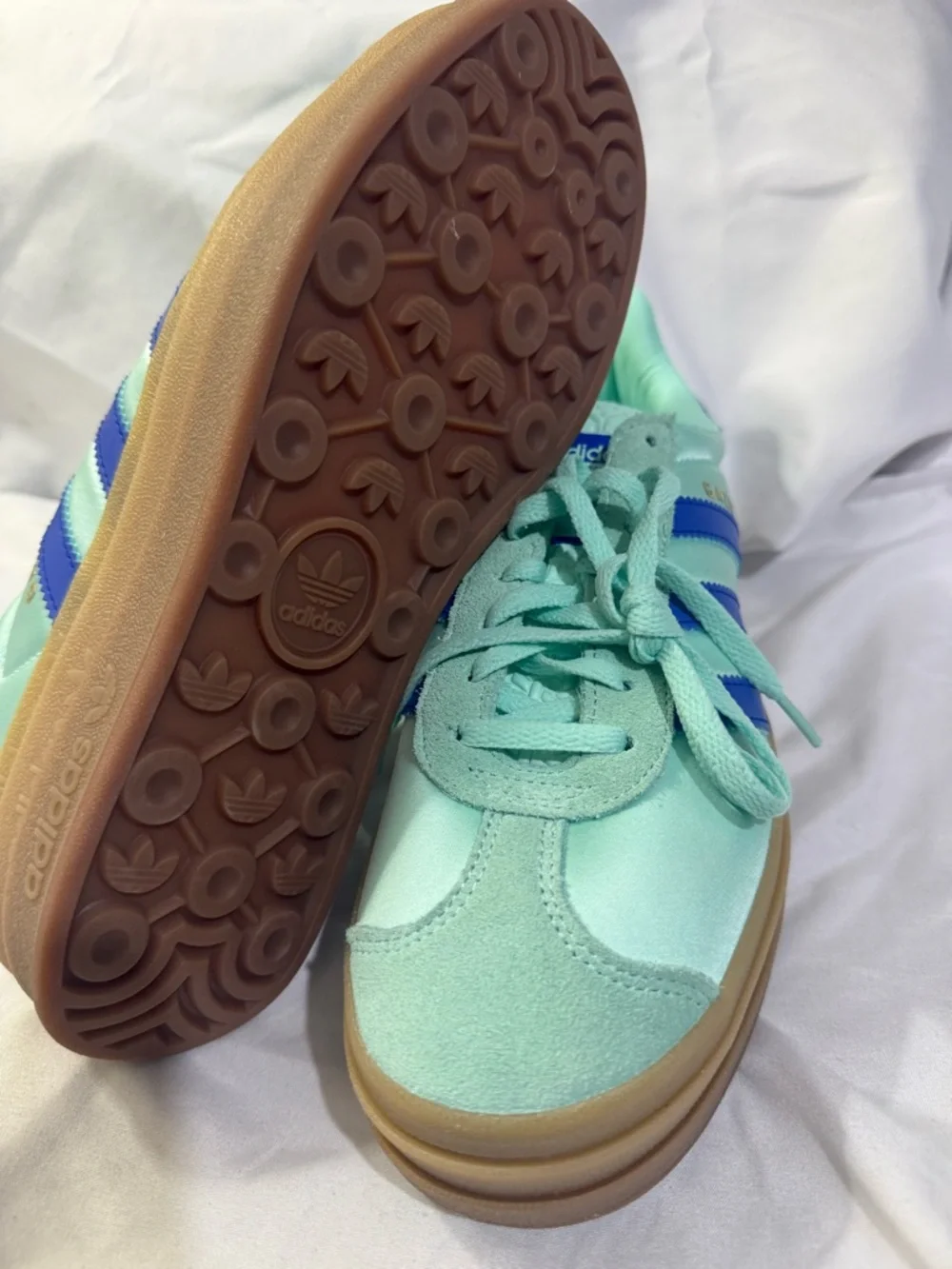 Adidas GAZELLE BOLD SHOES Women Size 8 Clear Mint / Lucid Blue / Gold Metallic - Picture 6 of 9